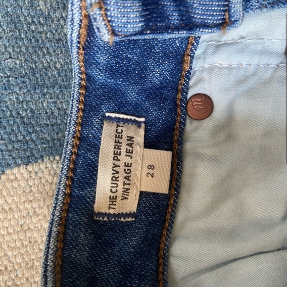 Madewell Curvy Perfect Vintage Jeans - Picture 3 of 4
